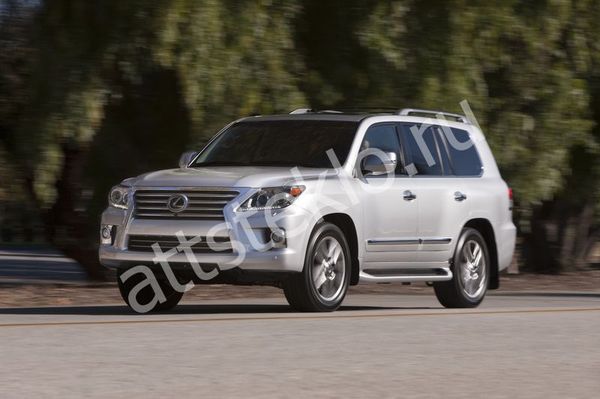 Автостекла Lexus LX III c установкой в Москве